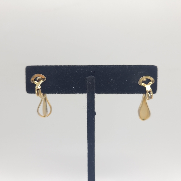 Vintage Gold Drop Clip on Earrings ☀️ 3/$40 - Picture 4 of 8